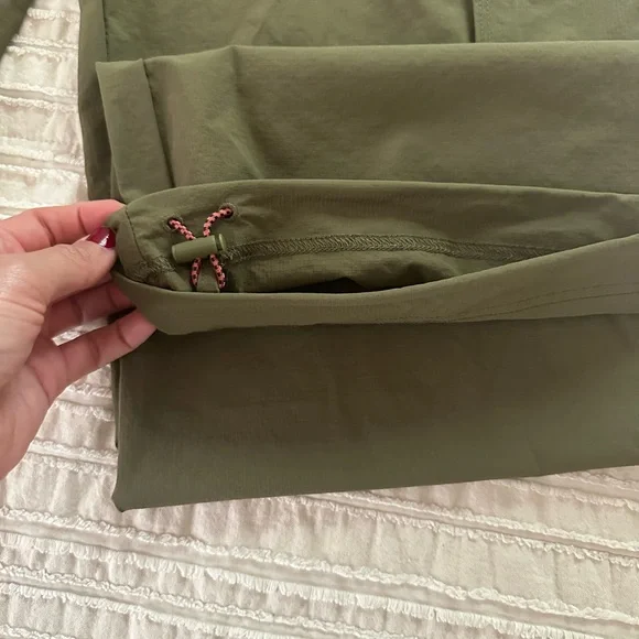 Fabletics Green Cargo Pants Utility Style - Picture 4 of 9